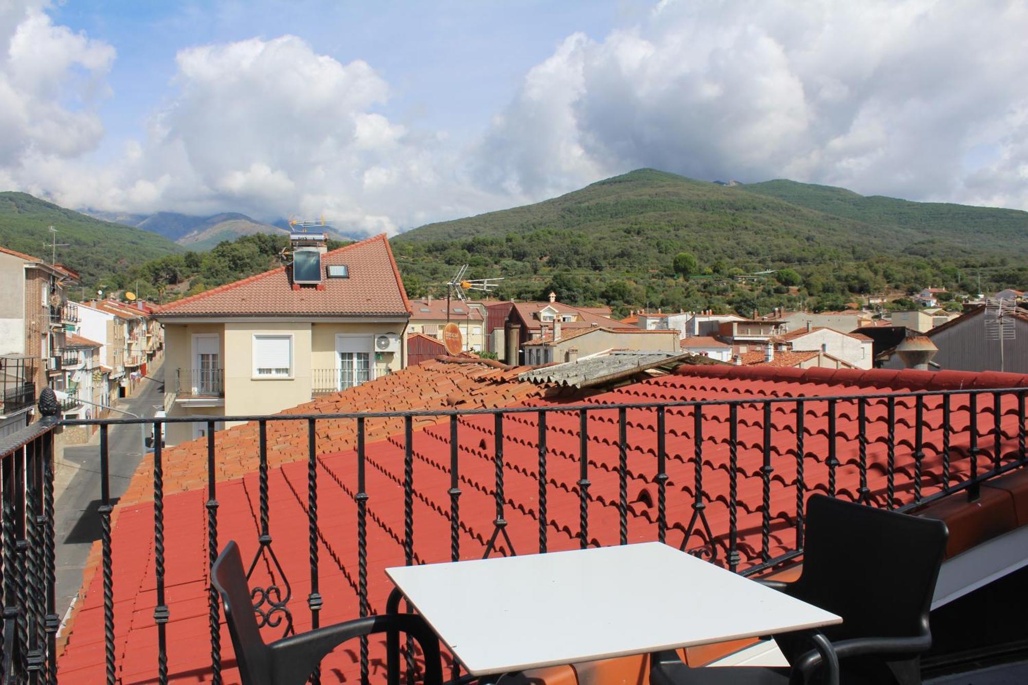 Apartmán Atico Aires De Gredos Candeleda Exteriér fotografie