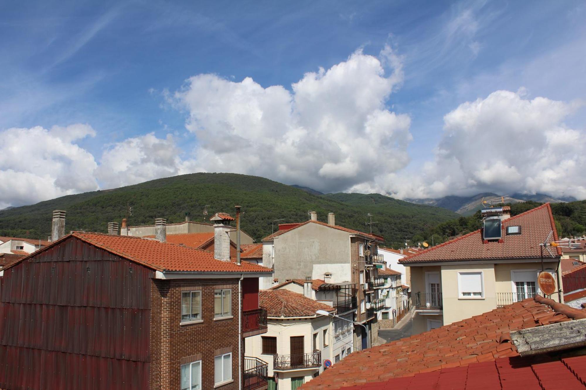 Apartmán Atico Aires De Gredos Candeleda Exteriér fotografie